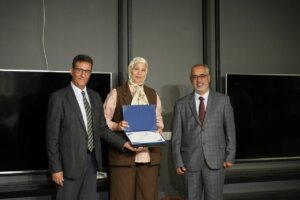 برنامجُ الطبِ بتكريمِ  ثلةٍ من أعضاءِ الهيئةِ التدريسةِ  