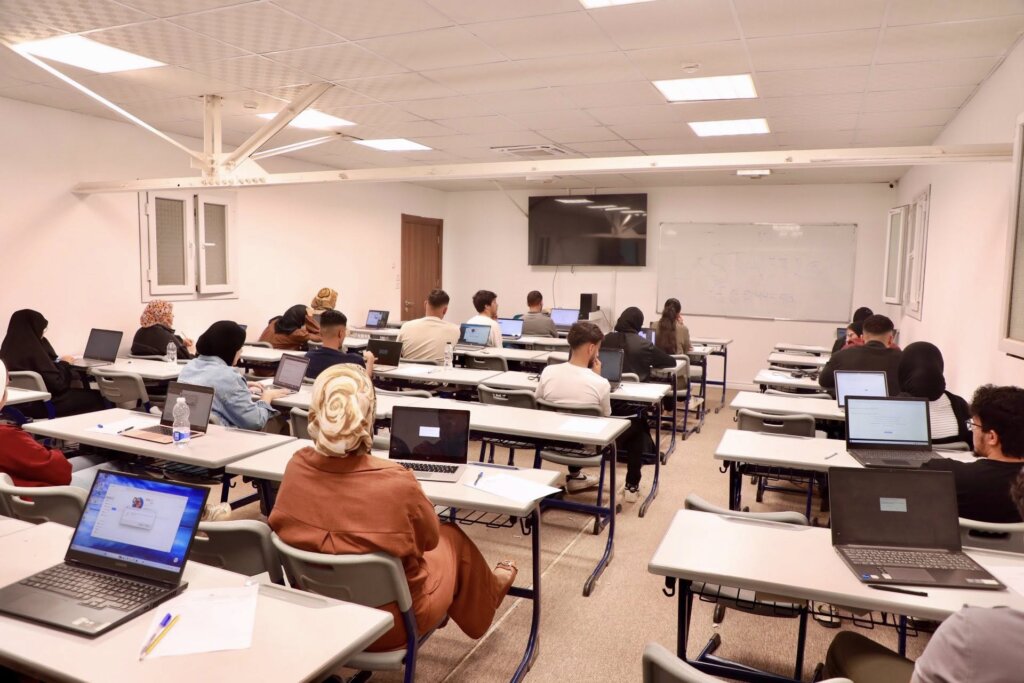 Fourth-year students (15th cohort) completed their midterm examination in the Fundamentals course on the morning of Thursday, October 30, 2025.